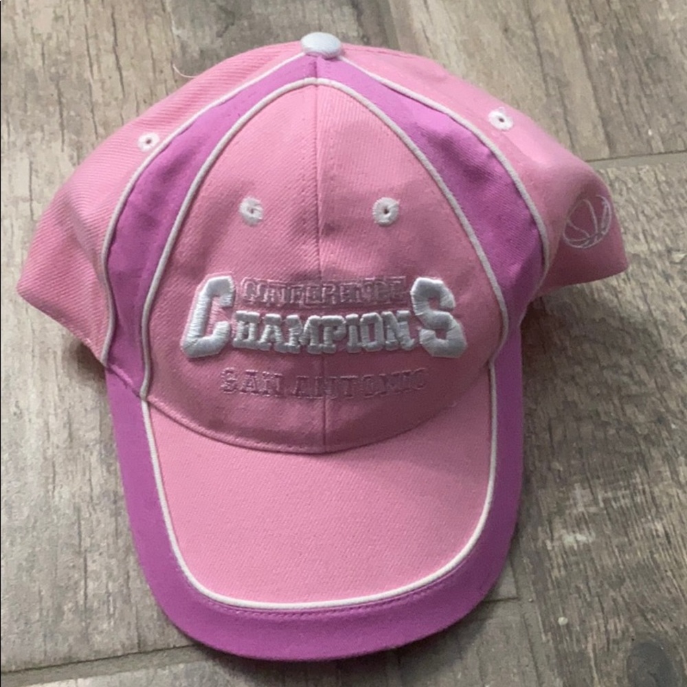 San Antonio Spurs pink cap
